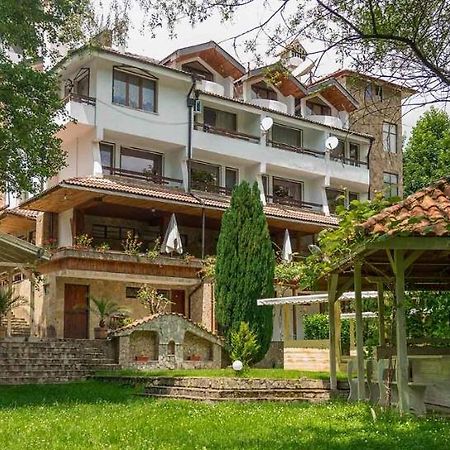 Hotel Paradise Place Kałofer Zewnętrze zdjęcie