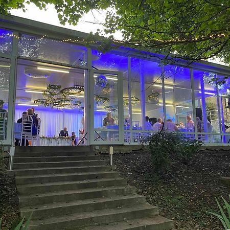 Hotel Paradise Place Kałofer Zewnętrze zdjęcie