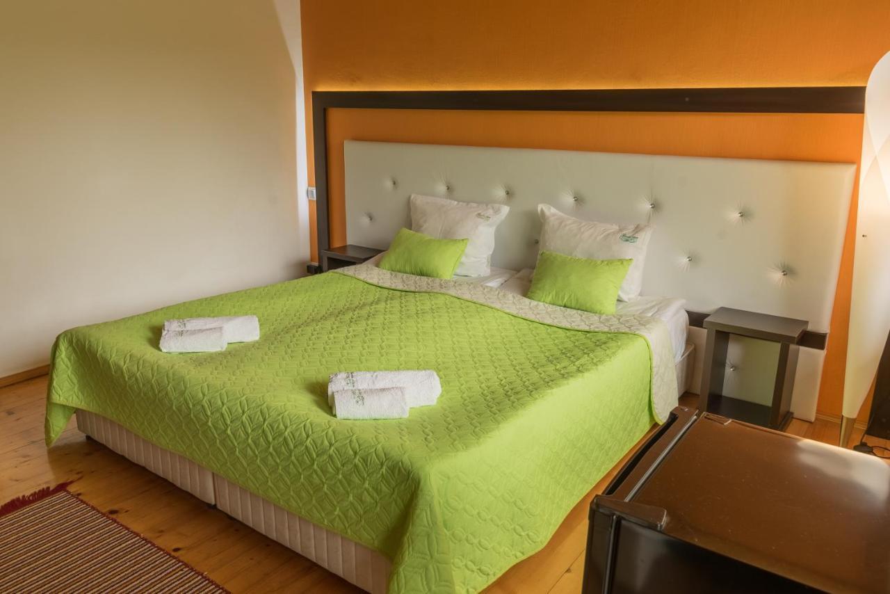 Hotel Paradise Place Kałofer Zewnętrze zdjęcie