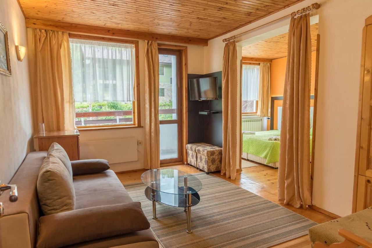 Hotel Paradise Place Kałofer Zewnętrze zdjęcie