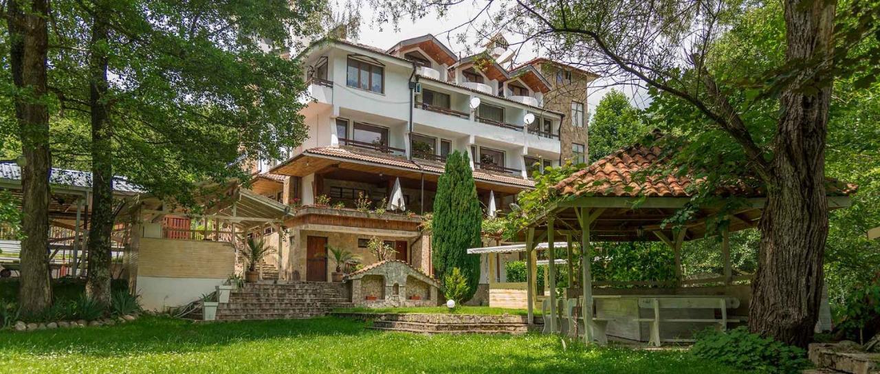 Hotel Paradise Place Kałofer Zewnętrze zdjęcie
