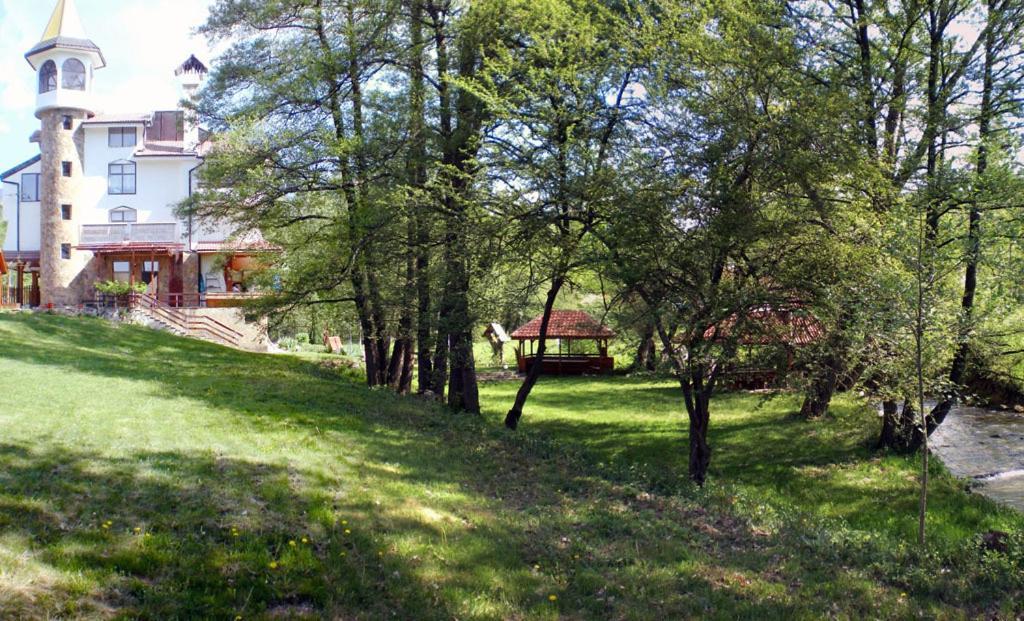 Hotel Paradise Place Kałofer Zewnętrze zdjęcie