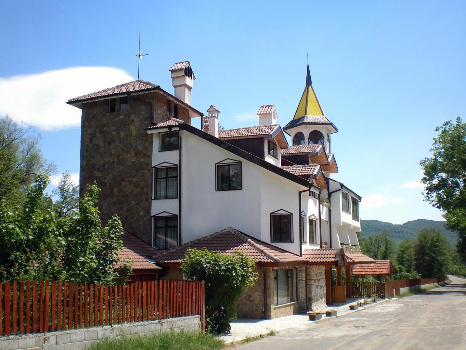 Hotel Paradise Place Kałofer Zewnętrze zdjęcie