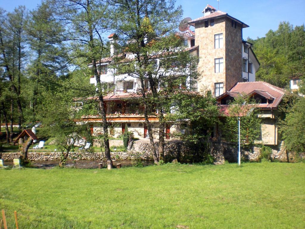 Hotel Paradise Place Kałofer Zewnętrze zdjęcie