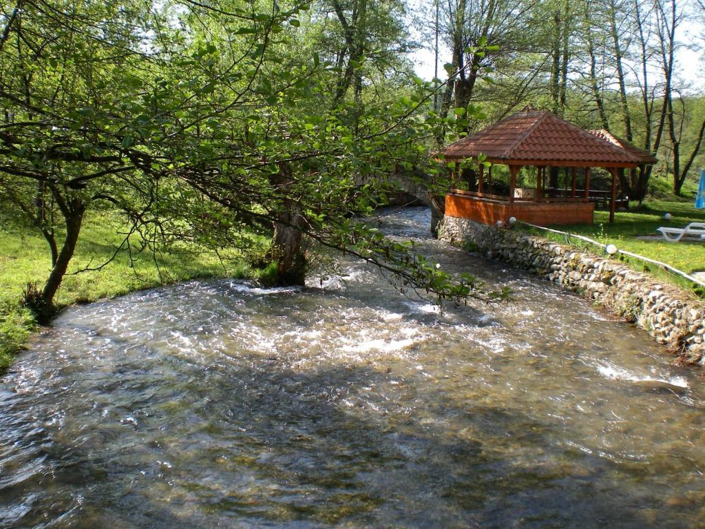 Hotel Paradise Place Kałofer Zewnętrze zdjęcie